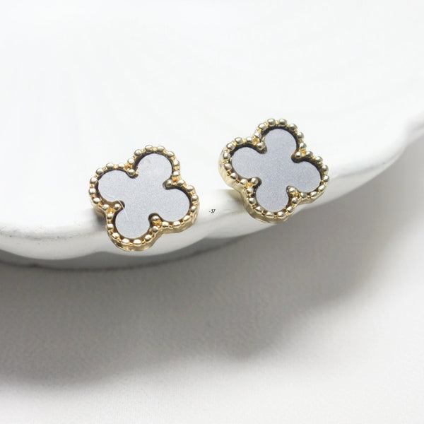 LIGHT GREY GRADIENTS GOLD PLATED EARRINGS