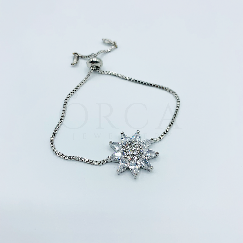 Women Flower Diamond Stone Bracelets Silver (Non rustable)