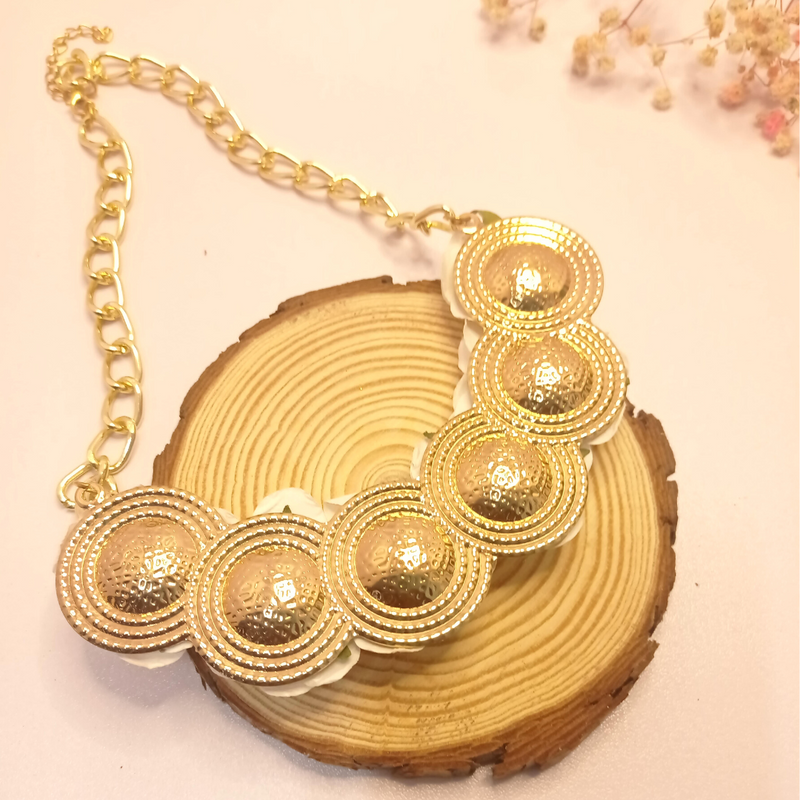 White and Gold Flower Choker Necklace for Women